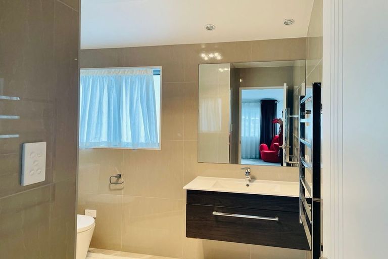 Photo of property in 36 Golden Morning Drive, Albany Heights, Auckland, 0632