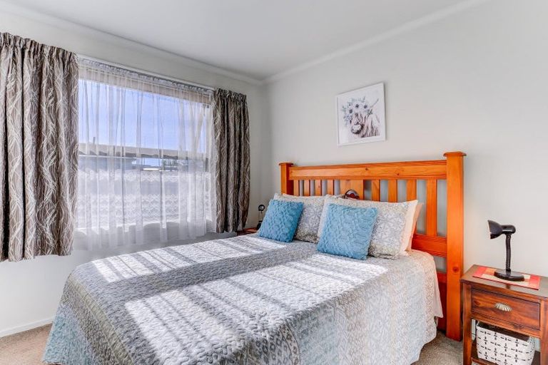 Photo of property in 11a Ashton Terrace, Castlecliff, Whanganui, 4501