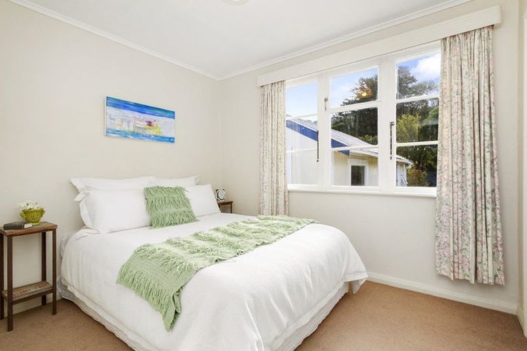 Photo of property in 83 Oxford Street, Tawa, Wellington, 5028
