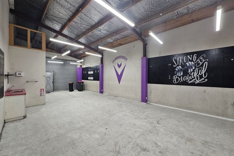 Photo of property in 903 Heretaunga Street East, Parkvale, Hastings, 4122