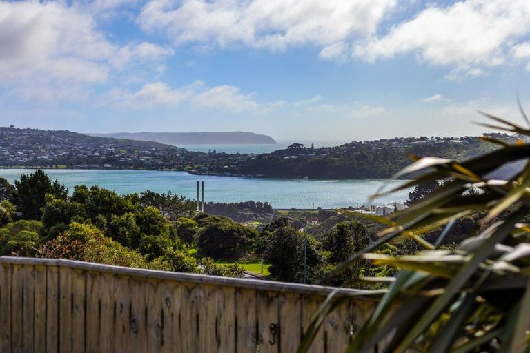 Photo of property in 1 Greenstone Place, Aotea, Porirua, 5024