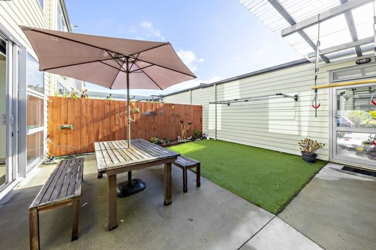 Photo of property in 5 Hakawai Avenue, Takanini, 2112