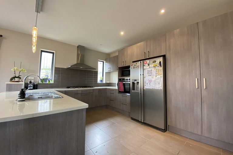 Photo of property in 2 Northbrook Close, Greenhithe, Auckland, 0632