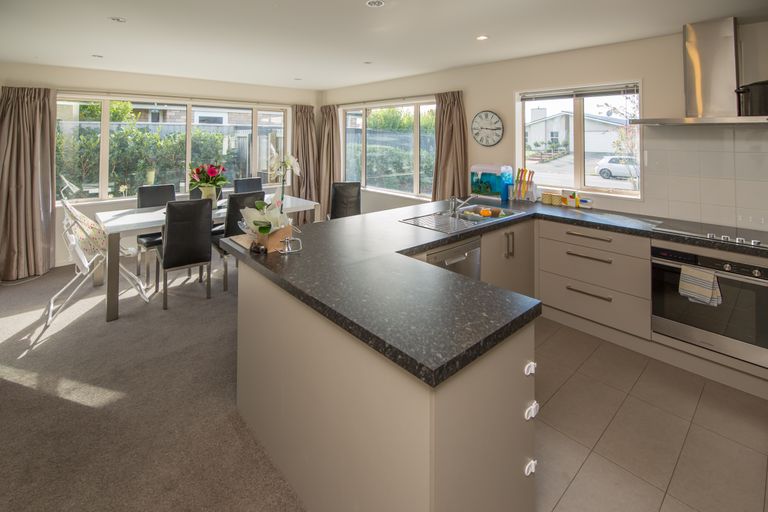 Photo of property in 1 Temple Avenue, Lincoln, 7608