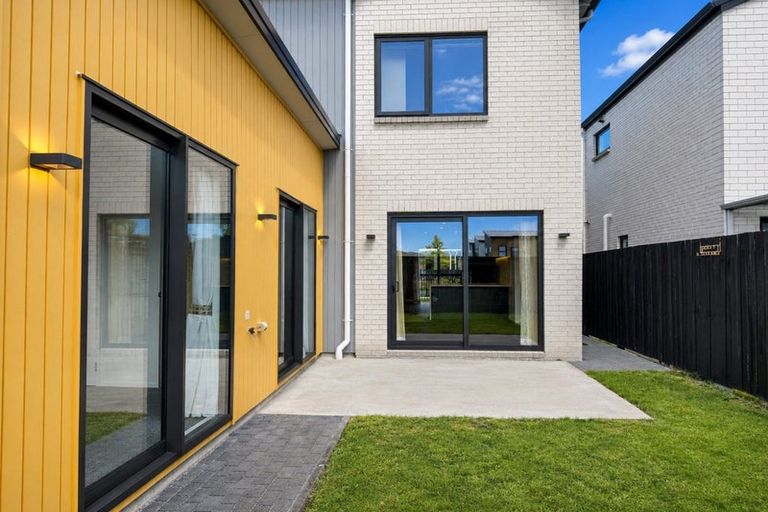 Photo of property in 5 Pilot Drive, Hobsonville, Auckland, 0616