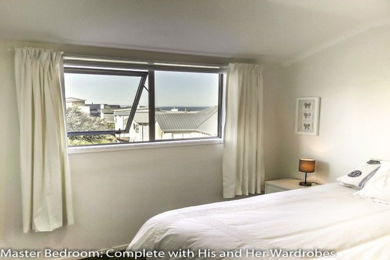 Photo of property in 11 Boardwalk Rise, Long Bay, Auckland, 0630