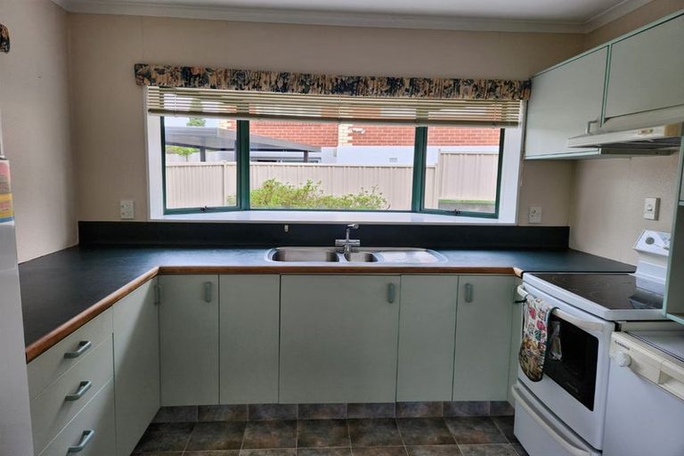 Photo of property in 1/587 Bank Street, Te Awamutu, 3800