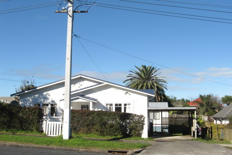 Photo of property in 1/8 Halsey Road, Manurewa, Auckland, 2102