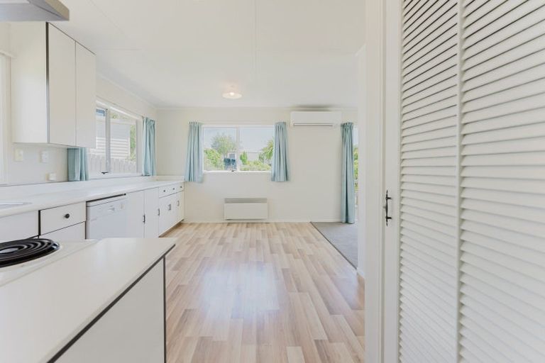 Photo of property in 50 Trelawney Crescent, Westown, New Plymouth, 4310