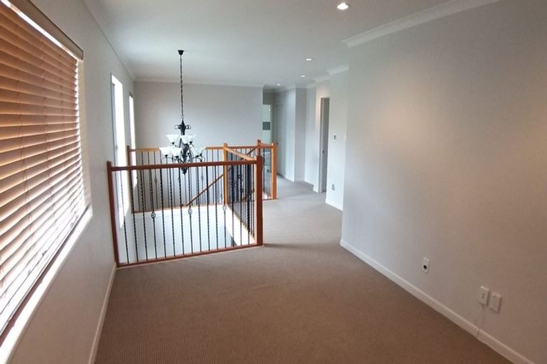 Photo of property in 1 Portofina Place, Flat Bush, Auckland, 2019