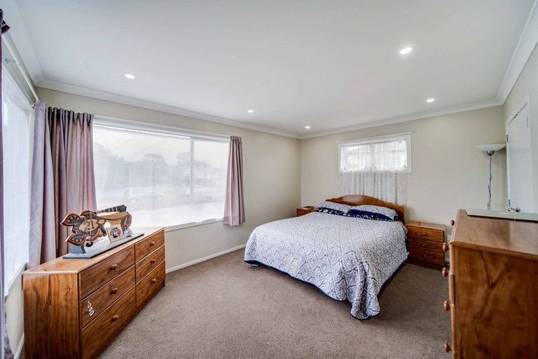 Photo of property in 32 Cargill Street, Papakura, 2110