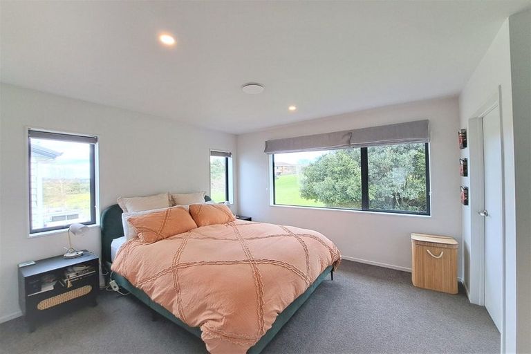 Photo of property in 80 Matawhanga Drive, Wattle Downs, Auckland, 2103