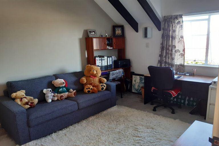 Photo of property in 17 Poutama Place, Tawhero, Whanganui, 4501