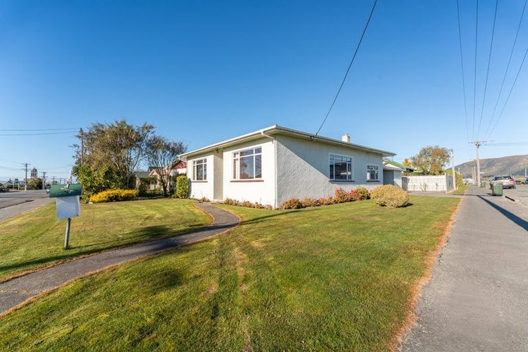 Photo of property in 33 Parsonage Road, Waimate, 7924
