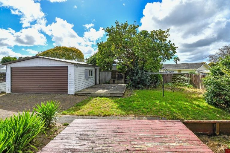 Photo of property in 12 Damian Way, Weymouth, Auckland, 2103