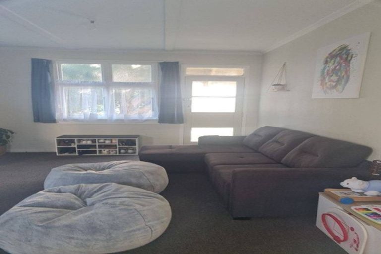 Photo of property in 19 Ruapehu Street, Castlecliff, Wanganui, 4501