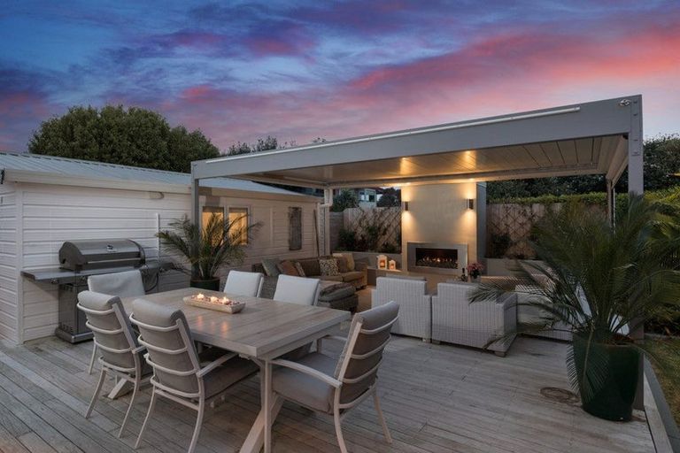 Photo of property in 52 Papaunahi Road, Bowentown, Waihi Beach, 3177