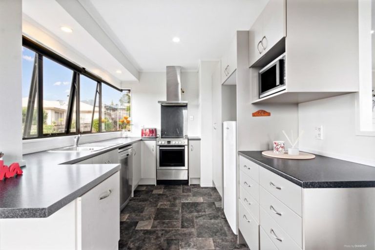 Photo of property in 67 Puriri Road, Pukekohe, 2120