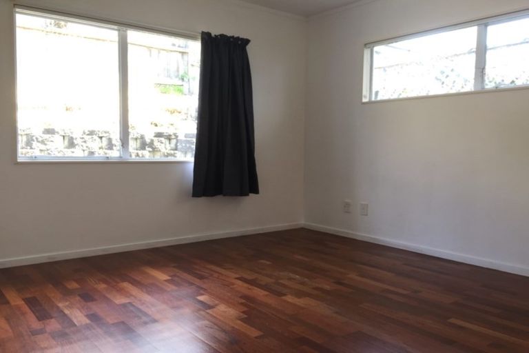 Photo of property in 299a Glengarry Road, Glen Eden, Auckland, 0602