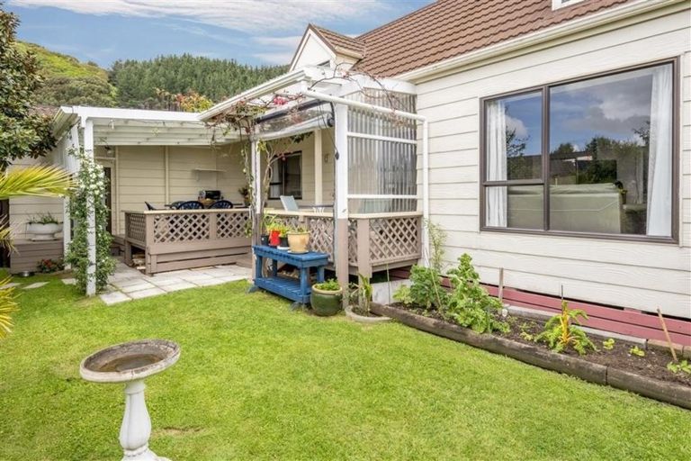 Photo of property in 80b Elizabeth Street, Waikanae, 5036
