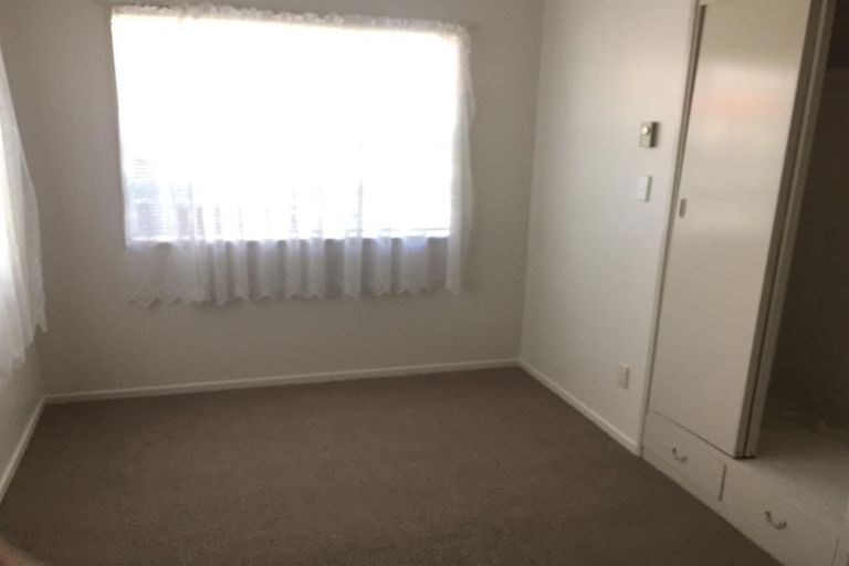 Photo of property in 2/17a Omana Road, Papatoetoe, Auckland, 2025