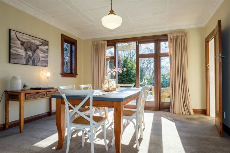 Photo of property in 17 Wycolla Avenue, Saint Clair, Dunedin, 9012