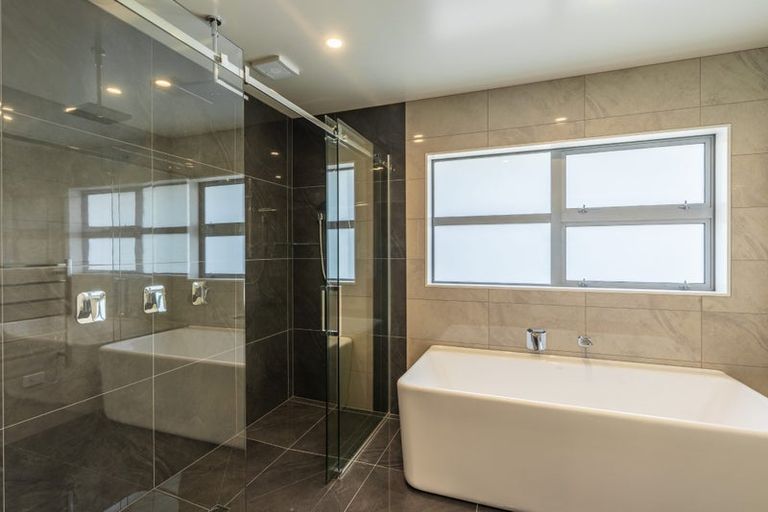 Photo of property in 16 Petrel Close, Paraparaumu Beach, Paraparaumu, 5032