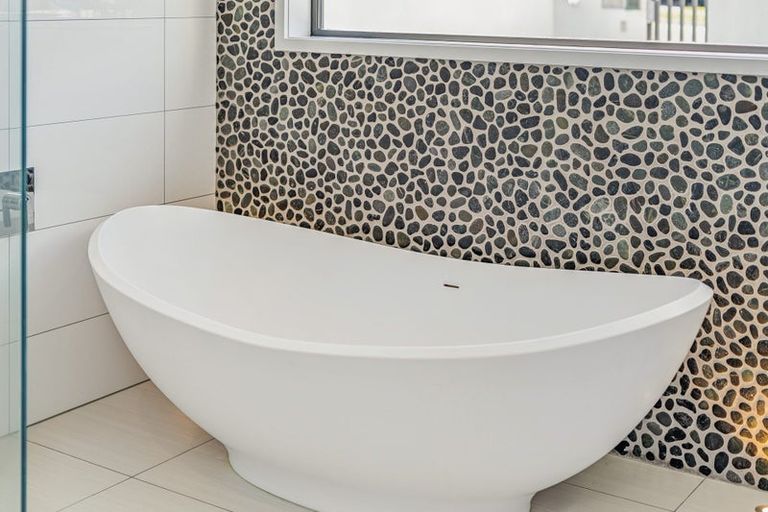 Photo of property in 91 Endeavour Drive, Whitby, Porirua, 5024
