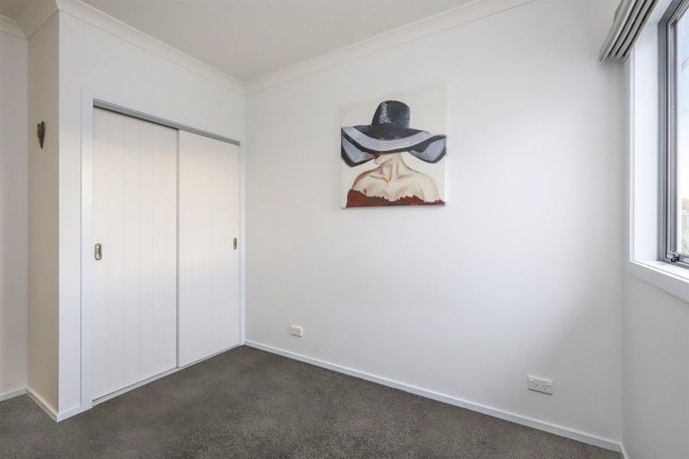 Photo of property in 9 Ohau Place, Poraiti, Napier, 4112