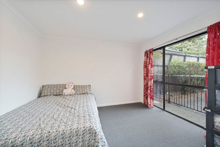 Photo of property in 15 Lake Panorama Drive, Henderson, Auckland, 0612