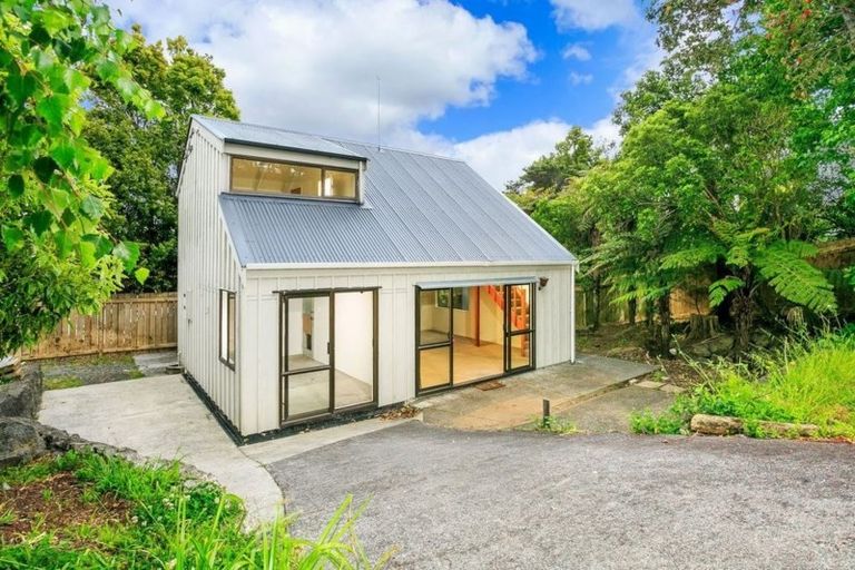 Photo of property in 2/25a Balmain Road, Birkenhead, Auckland, 0626