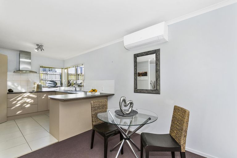 Photo of property in 70c Kayes Road, Pukekohe, 2120