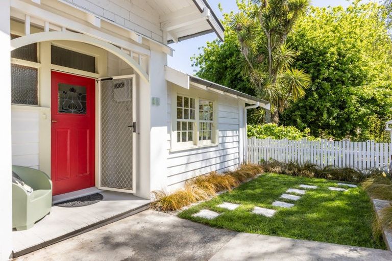 Photo of property in 21 Cameron Road, Bluff Hill, Napier, 4110