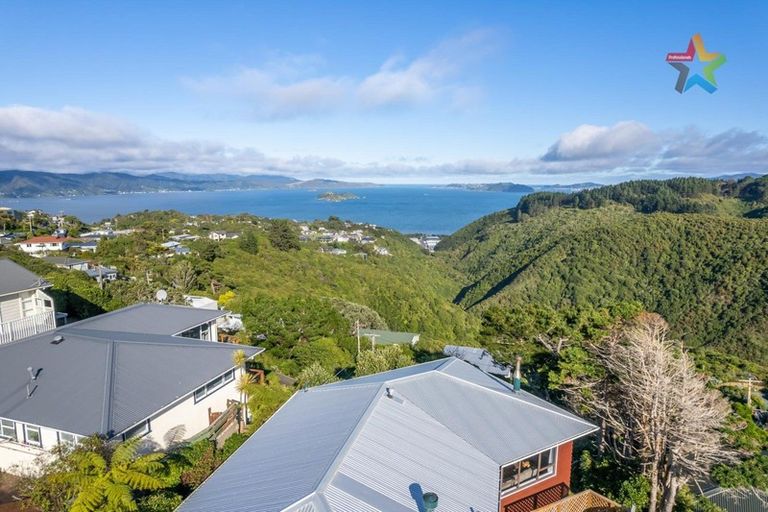 Photo of property in 54 Titiro Moana Road, Korokoro, Lower Hutt, 5012