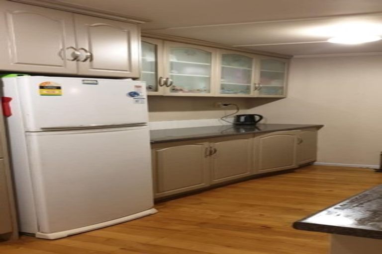 Photo of property in 2 Kelkirk Street, Kelston, Auckland, 0602