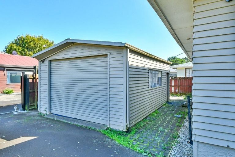 Photo of property in 16a Nogat Avenue, Papatoetoe, Auckland, 2024