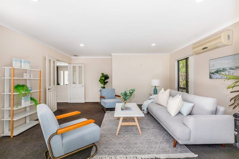 Photo of property in 16 Endeavour Drive, Whitby, Porirua, 5024