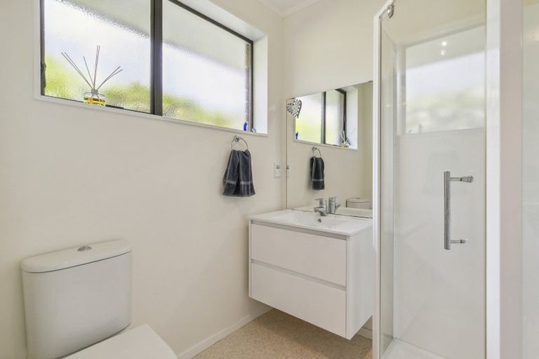 Photo of property in 8b Beauchamp Street, Karori, Wellington, 6012