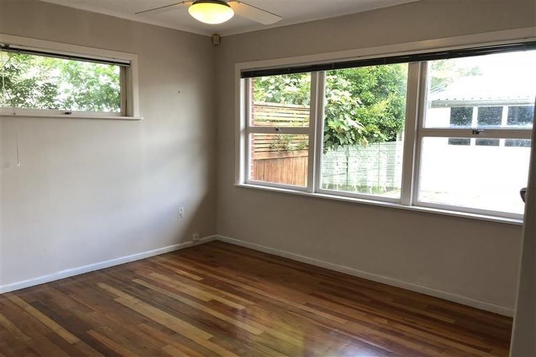 Photo of property in 57 Hutchinsons Road, Bucklands Beach, Auckland, 2014