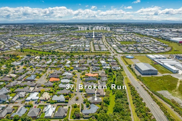 Photo of property in 37 Broken Run, Wigram, Christchurch, 8025