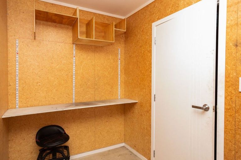 Photo of property in 34 Cowper Road, Dannevirke, 4930