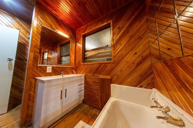 Photo of property in 9 Cook Drive, Whitianga, 3510