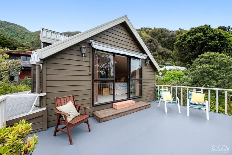 Photo of property in 239a Whites Line East, Waiwhetu, Lower Hutt, 5010
