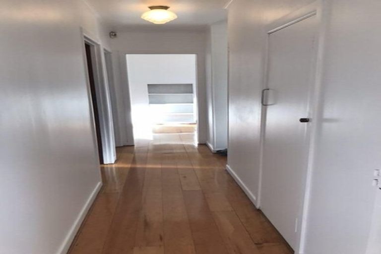 Photo of property in 614 Te Atatu Road, Te Atatu Peninsula, Auckland, 0610