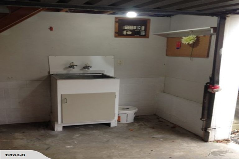 Photo of property in 2/26 Karaka Street, New Lynn, Auckland, 0600