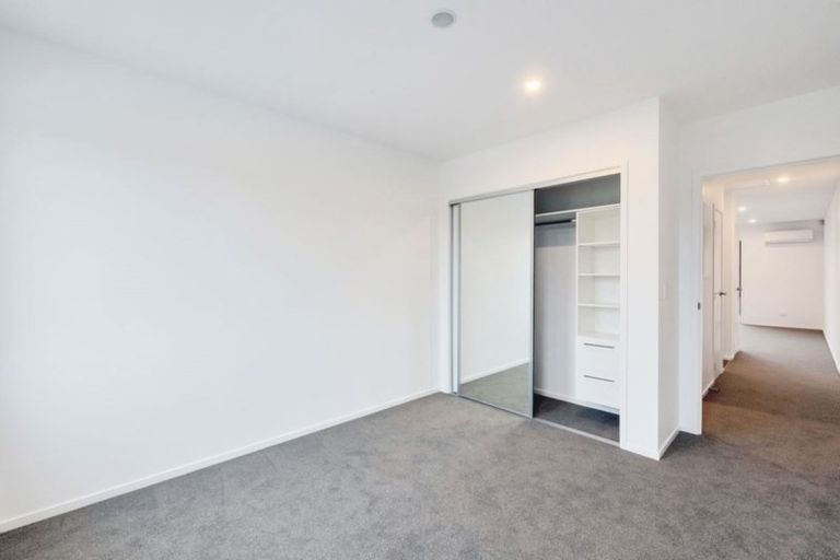 Photo of property in 9/27 Dida Park Drive, Kumeu, 0810