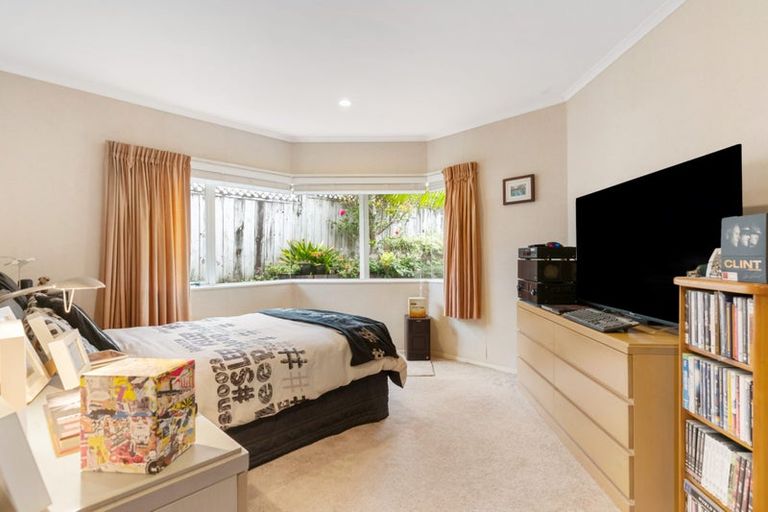 Photo of property in 19 Bronte Place, Somerville, Auckland, 2014