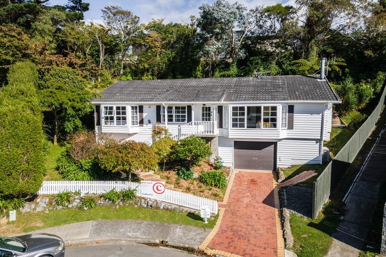 Photo of property in 14 Dormar Place, Churton Park, Wellington, 6037