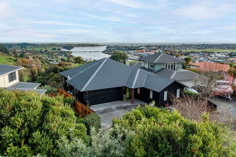 Photo of property in 24 Tower Crescent, Durie Hill, Whanganui, 4500