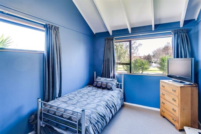 Photo of property in 16 Cormack Place, Greenmeadows, Napier, 4112